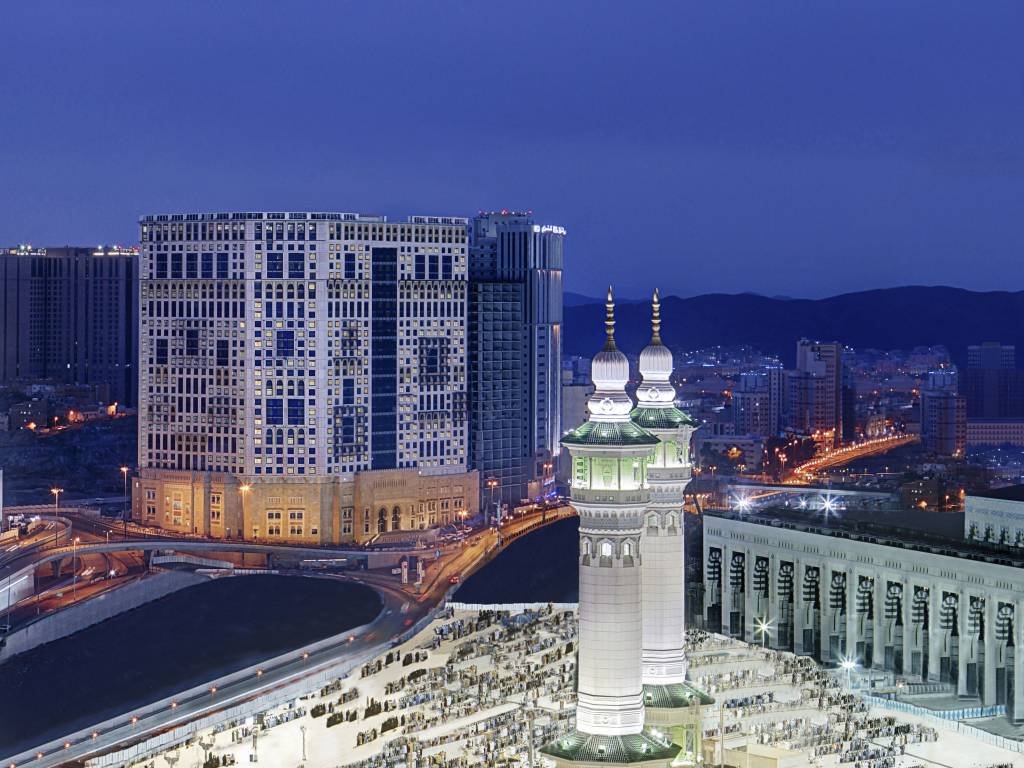 Haram view Umrah package from UK with hotels near Masjid al-Haram